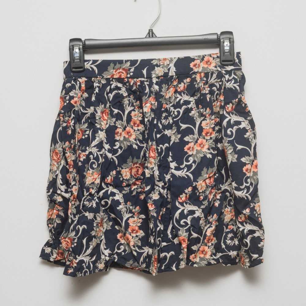 URBAN RENEWAL FLORAL SKIRT